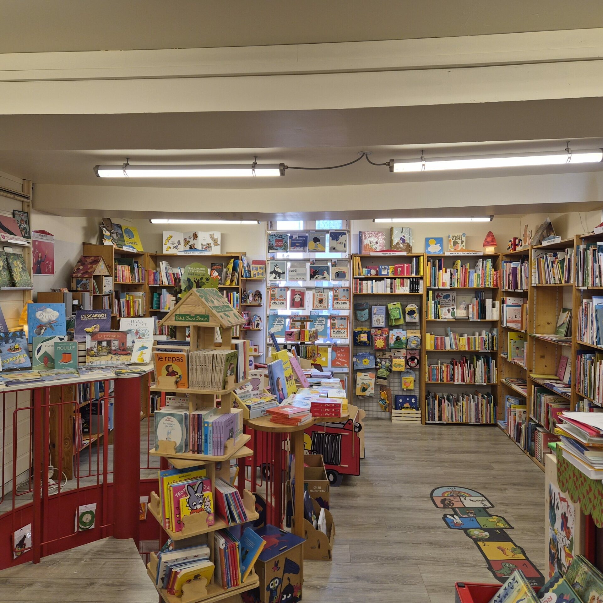Projet en cours de livraison - Vue de l'étage à la librairie LA COURTE ECHELLE