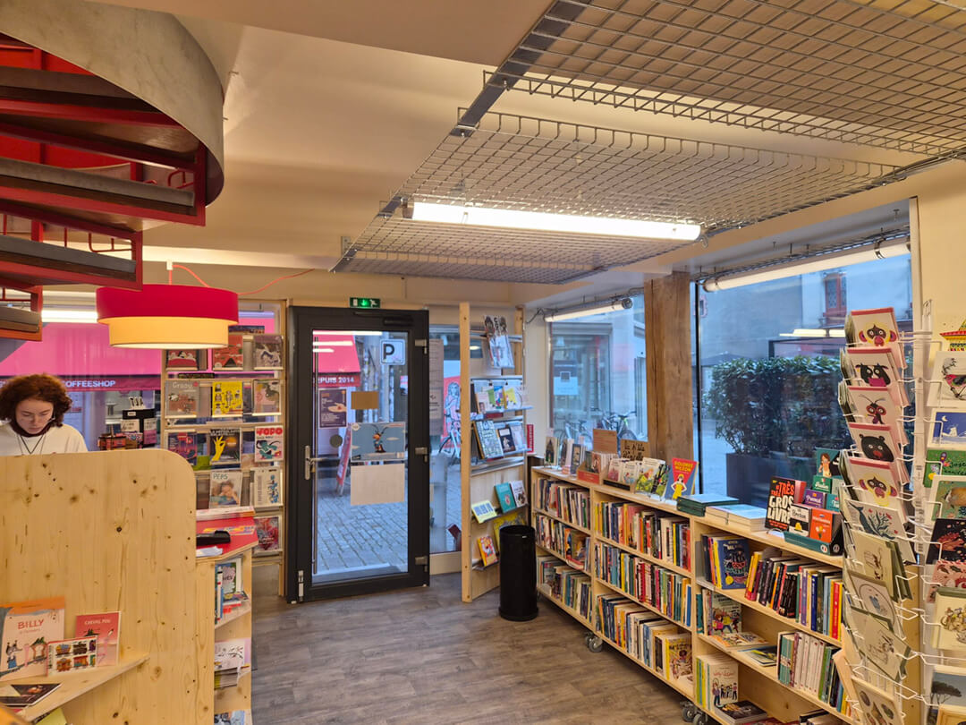 Projet en cours de livraison - Vue de l'entr&eacute;e &agrave; la librairie LA COURTE ECHELLE